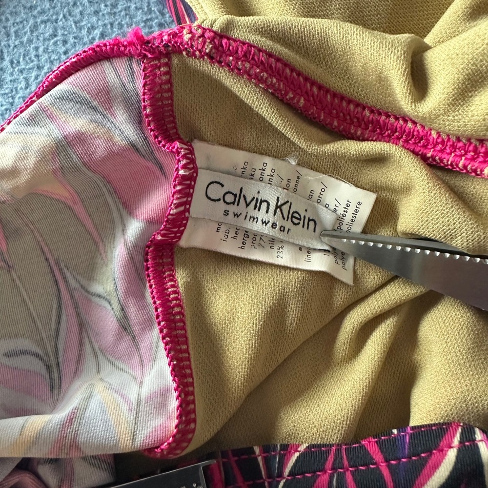 Calvin Klein Womens Pink Purple Chevron Leaf V-Neck One Piece Swimsuit Size 12 - Picture 4 of 7